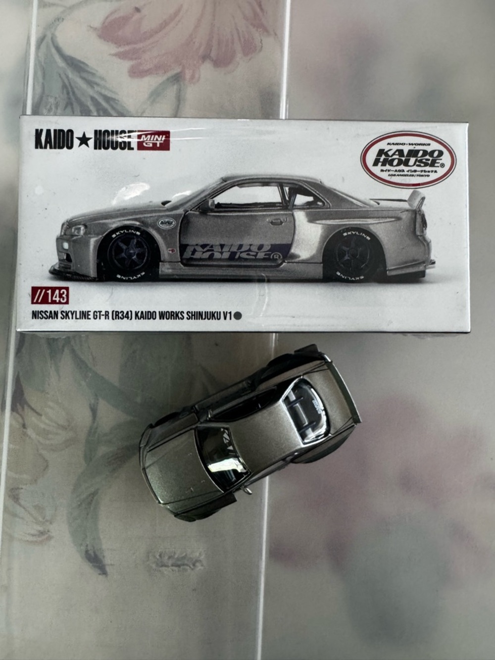 Nissan Skyline GT-R (R34) Die-Cast Toy Car - Metallic Gray